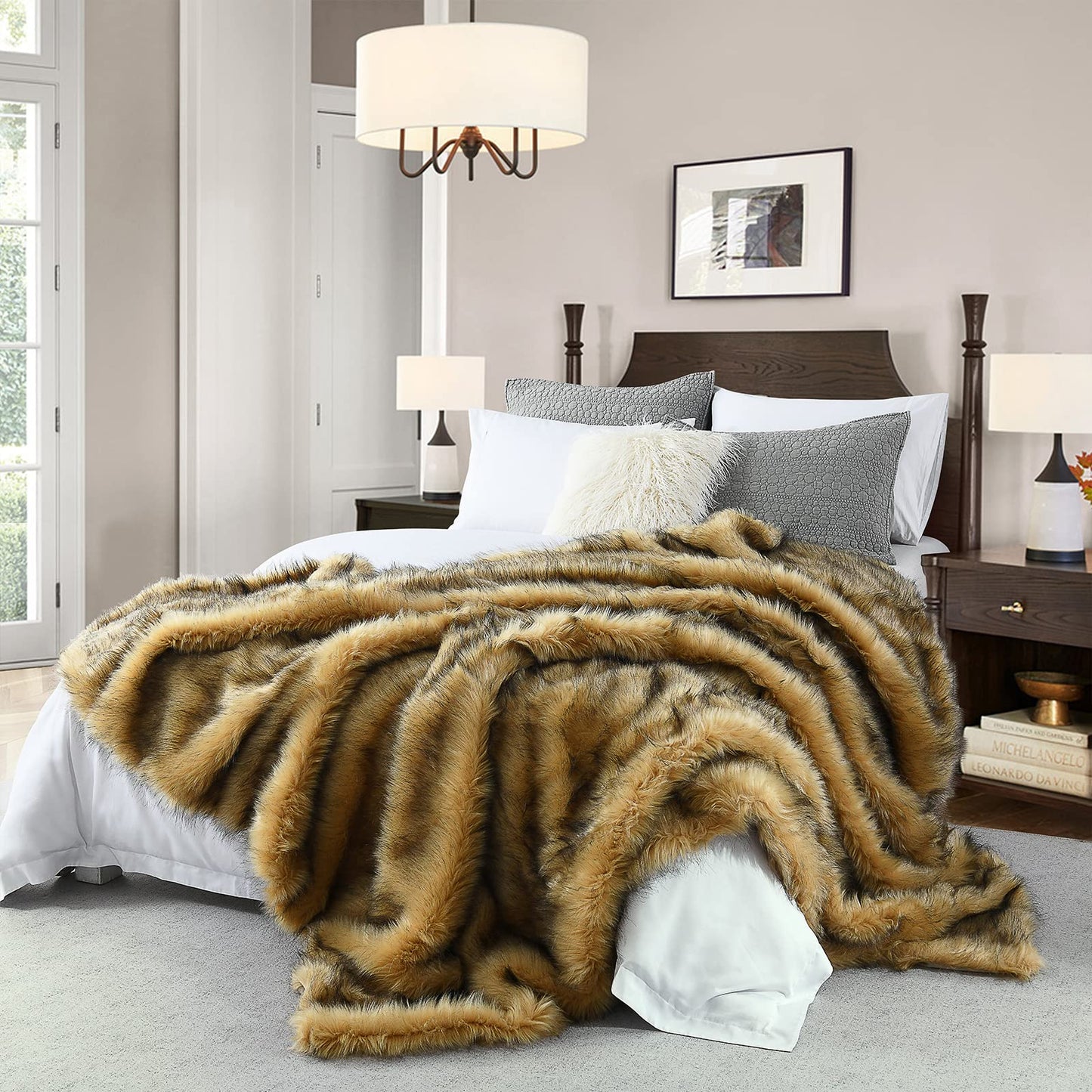 HORIMOTE HOME Faux Fur Blanket