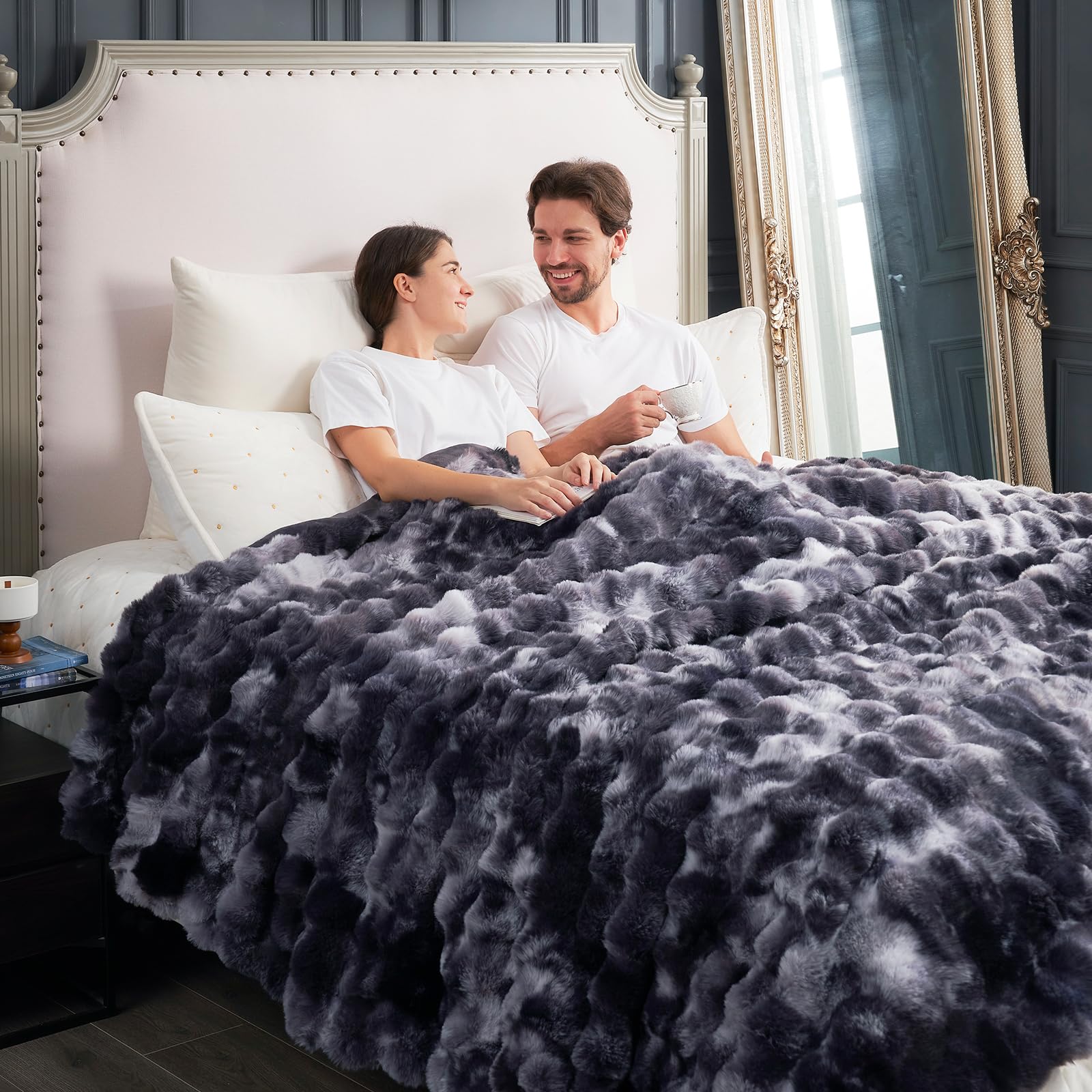 Faux Fur Throw Blanket Soft Plush Bubble Blanket for Couch Sofa Bedroom Living Room