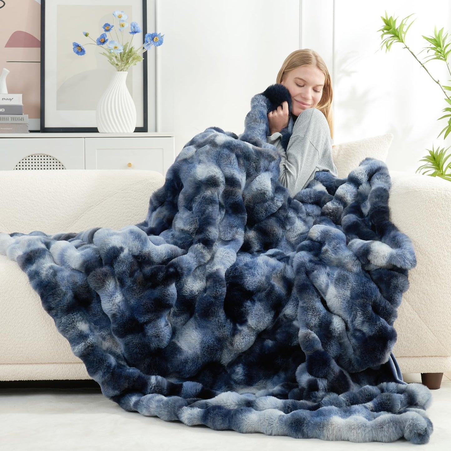 Faux Fur Throw Blanket Soft Plush Bubble Blanket for Couch Sofa Bedroom Living Room